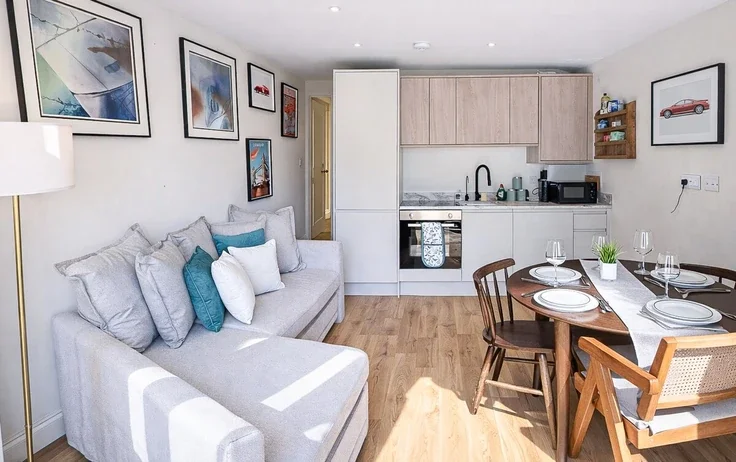 Flat Herries Street in City of Westminster