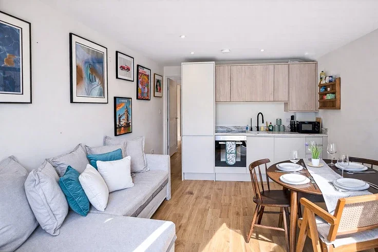 Flat Herries Street in City of Westminster