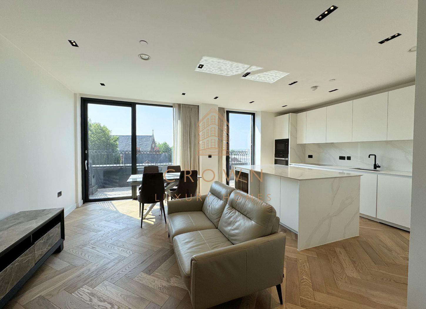Flat Cluny Mews in Greater London