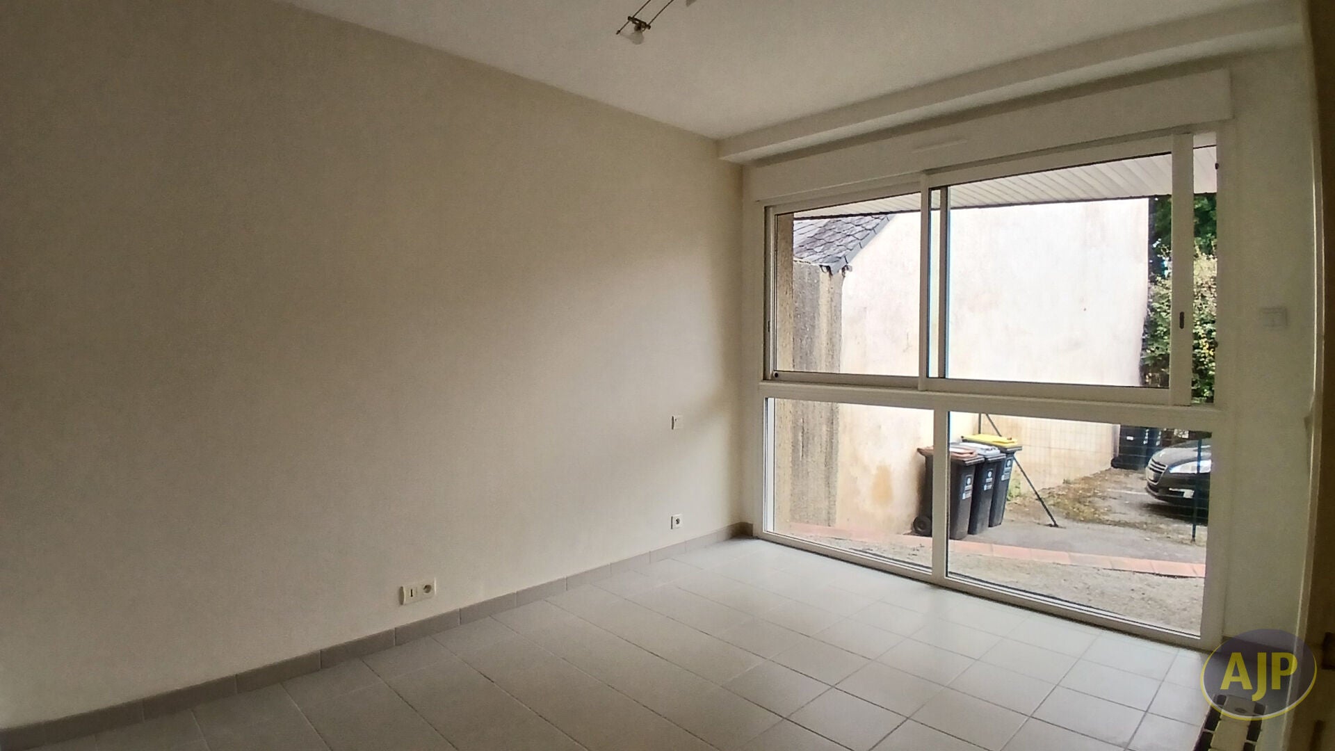 Flat Rue du Buisson in Mézières-lez-Cléry