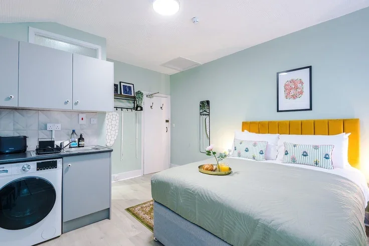 Room Station Approach in Royal Leamington Spa