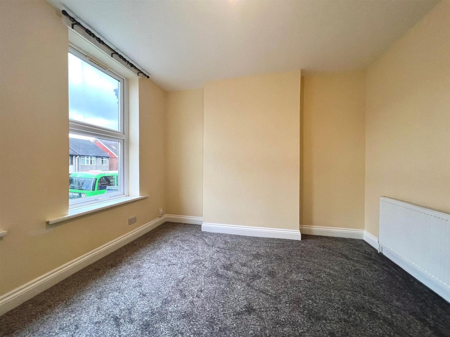 Flat Verdant Lane in Greater London