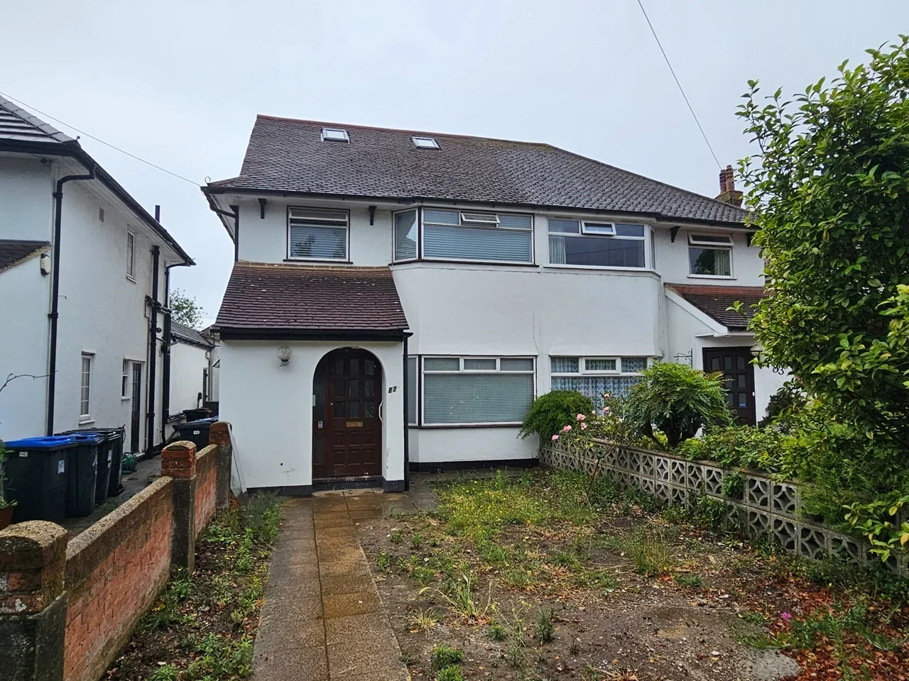 Flat Barnes Wallis Drive in Woking