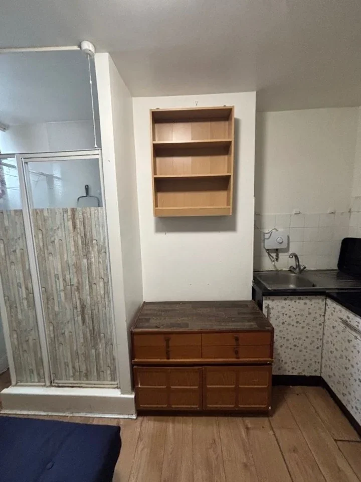 Room High Street in Greater London