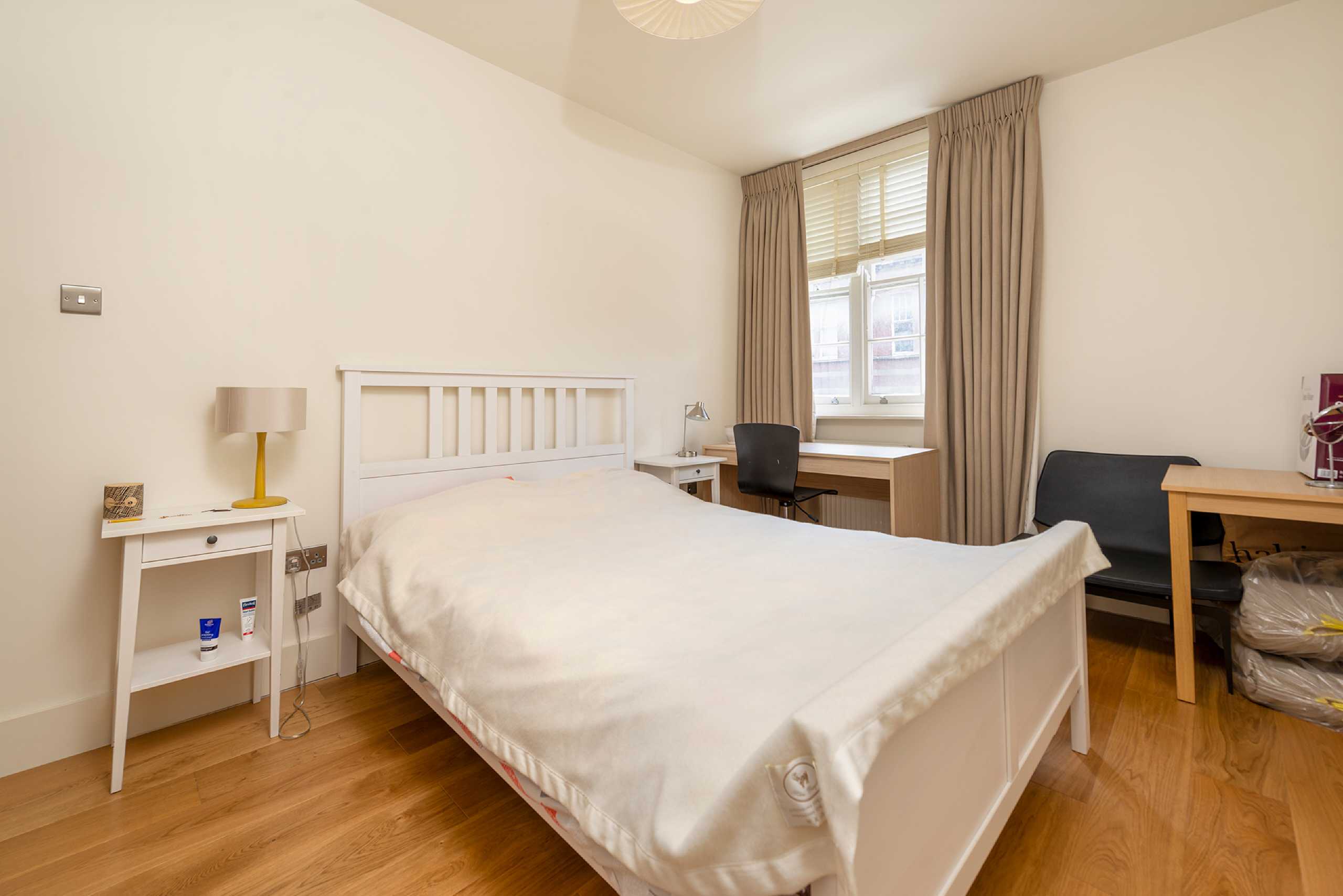 Flat Judd Street in Greater London