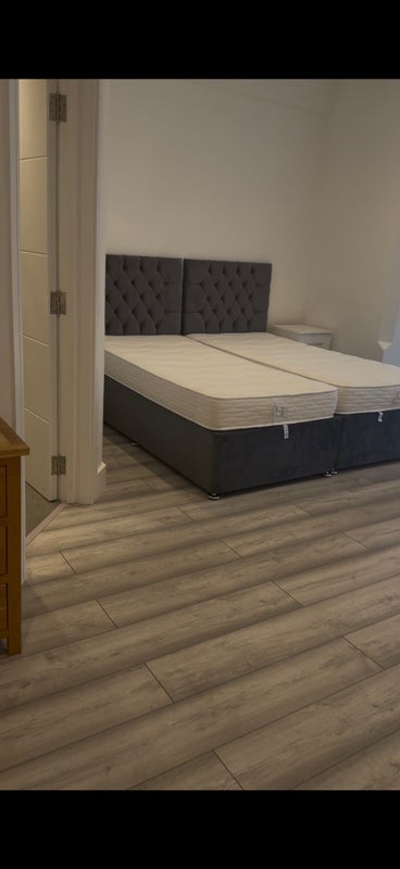 Room Regent's Park Road in Greater London