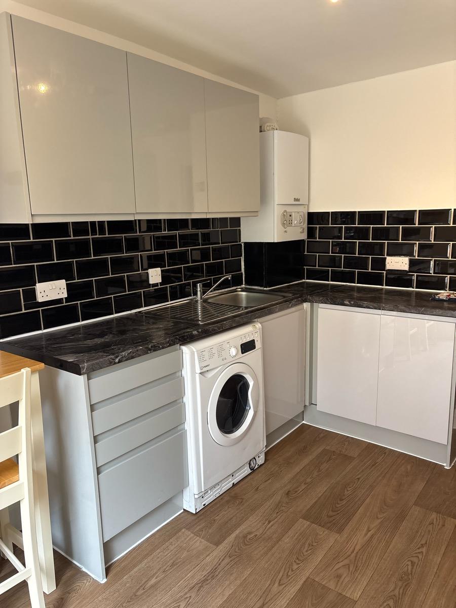 Flat Coleman Road in Greater London