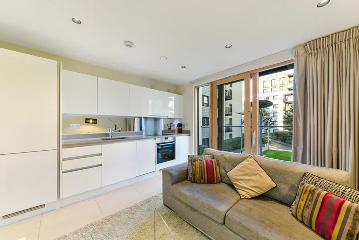 Flat John Rennie Walk in Greater London