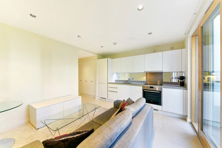 Flat John Rennie Walk in Greater London