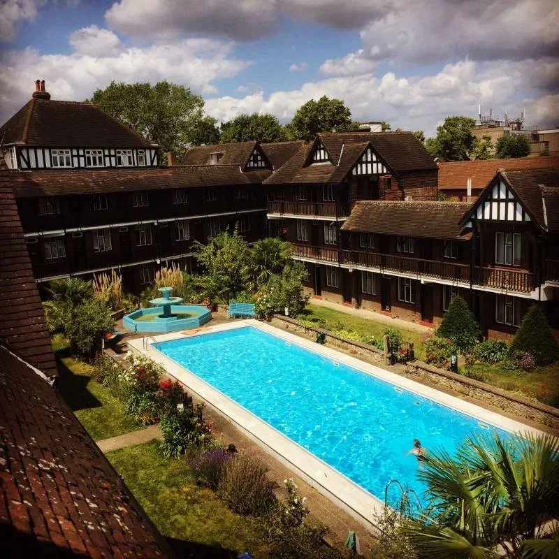 Flat Tudor Close in Greater London