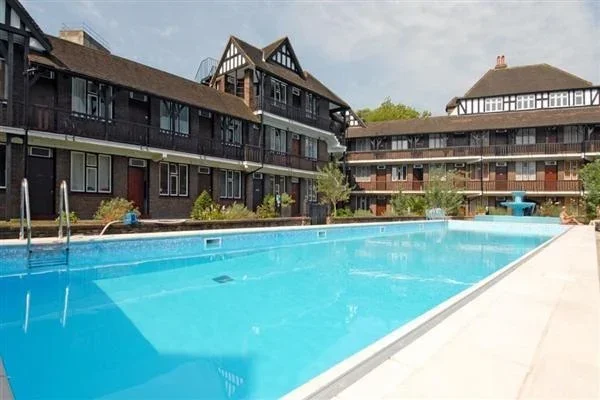 Flat Tudor Close in Greater London