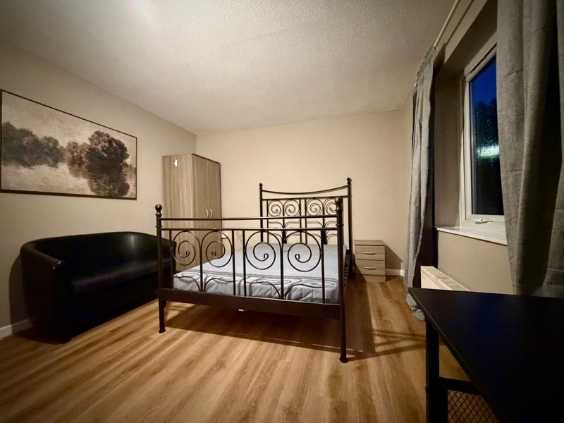 Room Lorne Walk in Nottingham