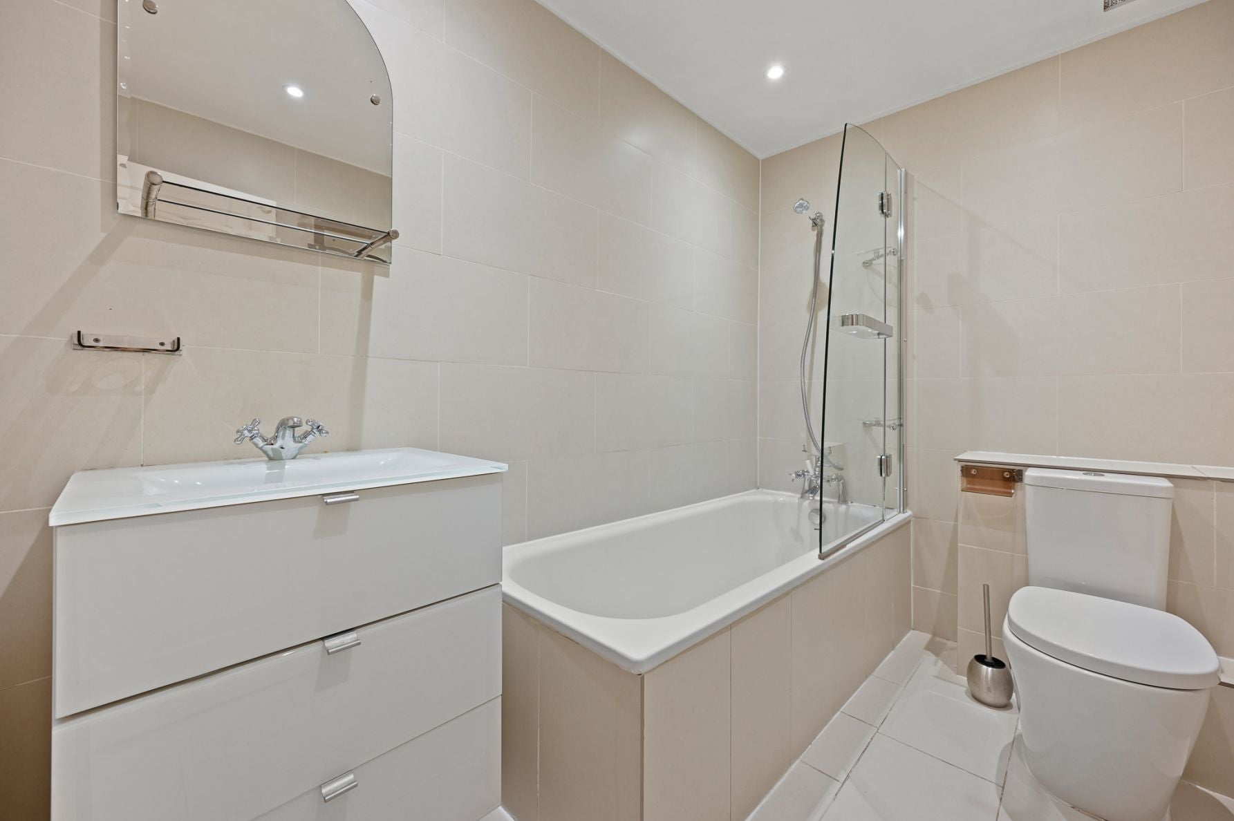 Flat Hallam Street in City of Westminster