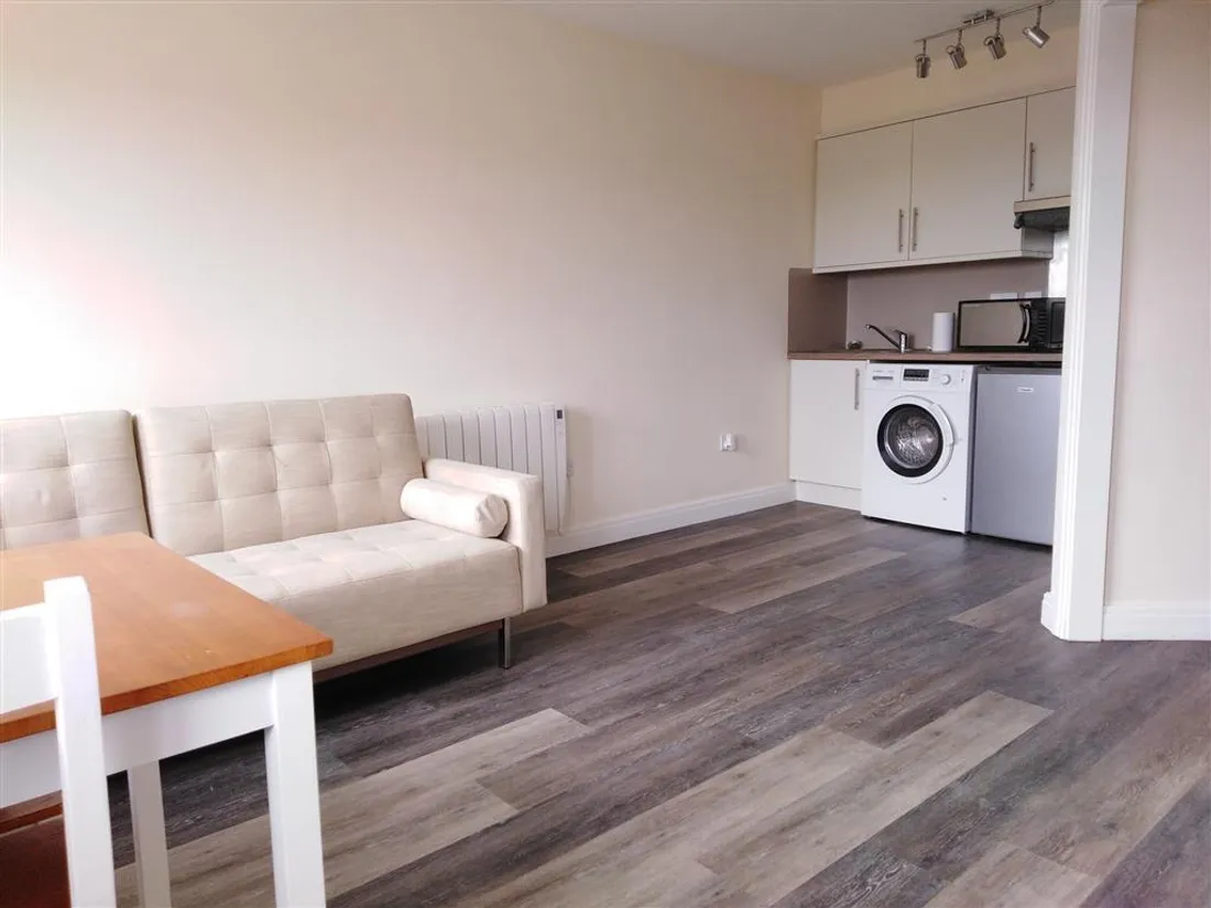 Flat Wern Terrace in Swansea