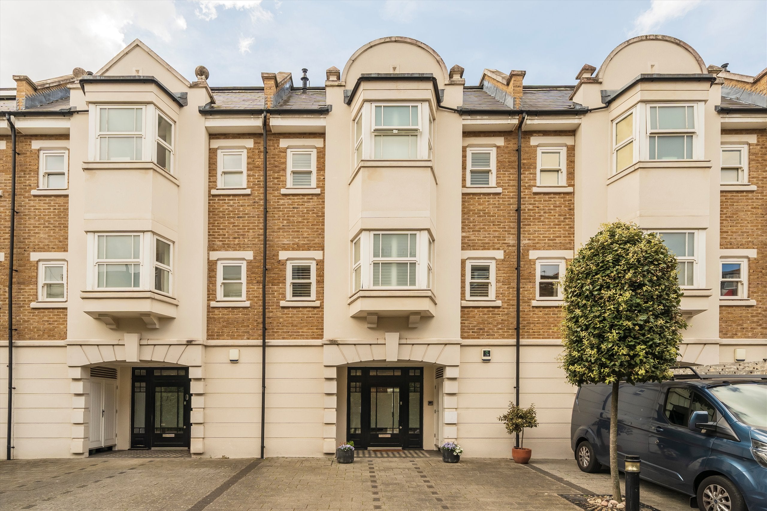 House Havilland Mews in Greater London