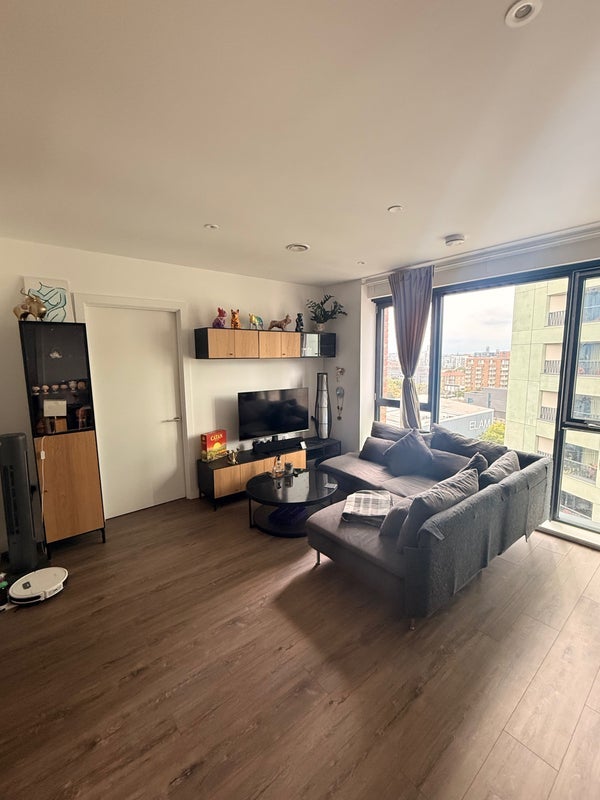 Room Mayfly Close in Greater London
