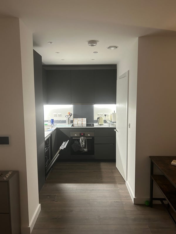Room Mayfly Close in Greater London