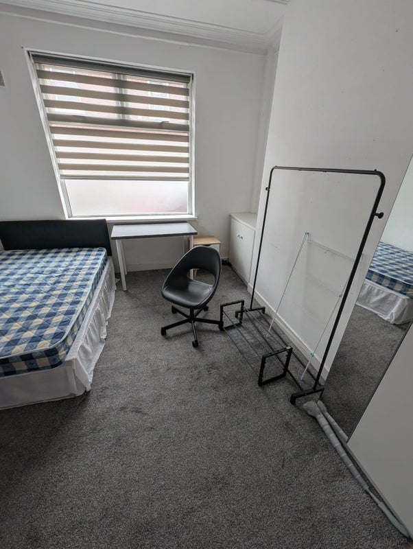 Room East Grove in Manchester