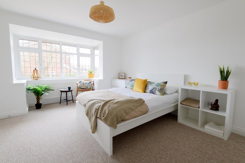 Room Yarrow Close in Rugby