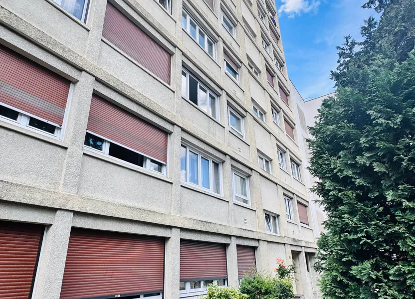 Flat Allée Danielle Casanova in Les Pavillons-sous-Bois