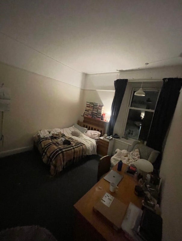 Room Falcon Avenue in City of Edinburgh