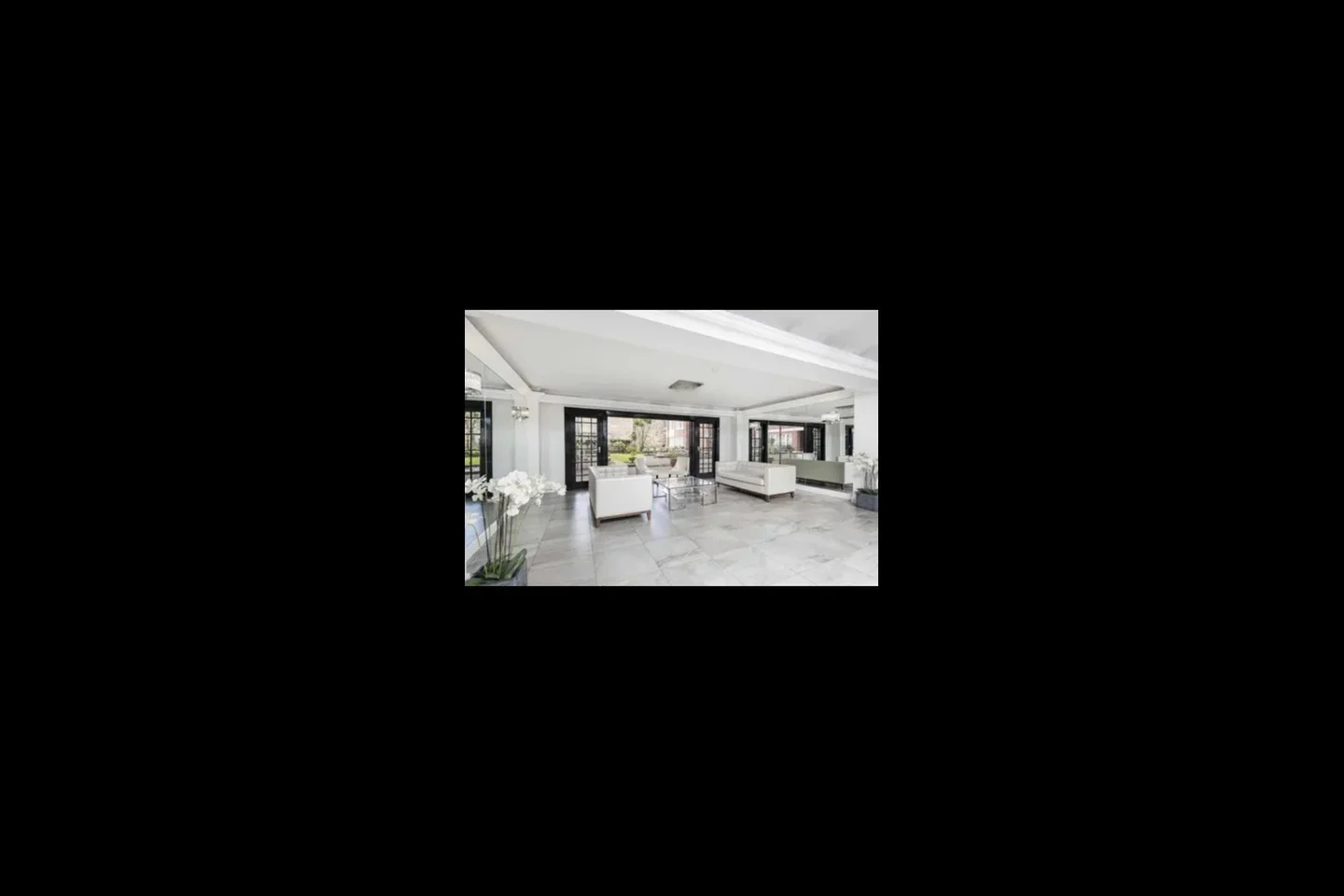 Flat Aspley House Driveway in City of Westminster