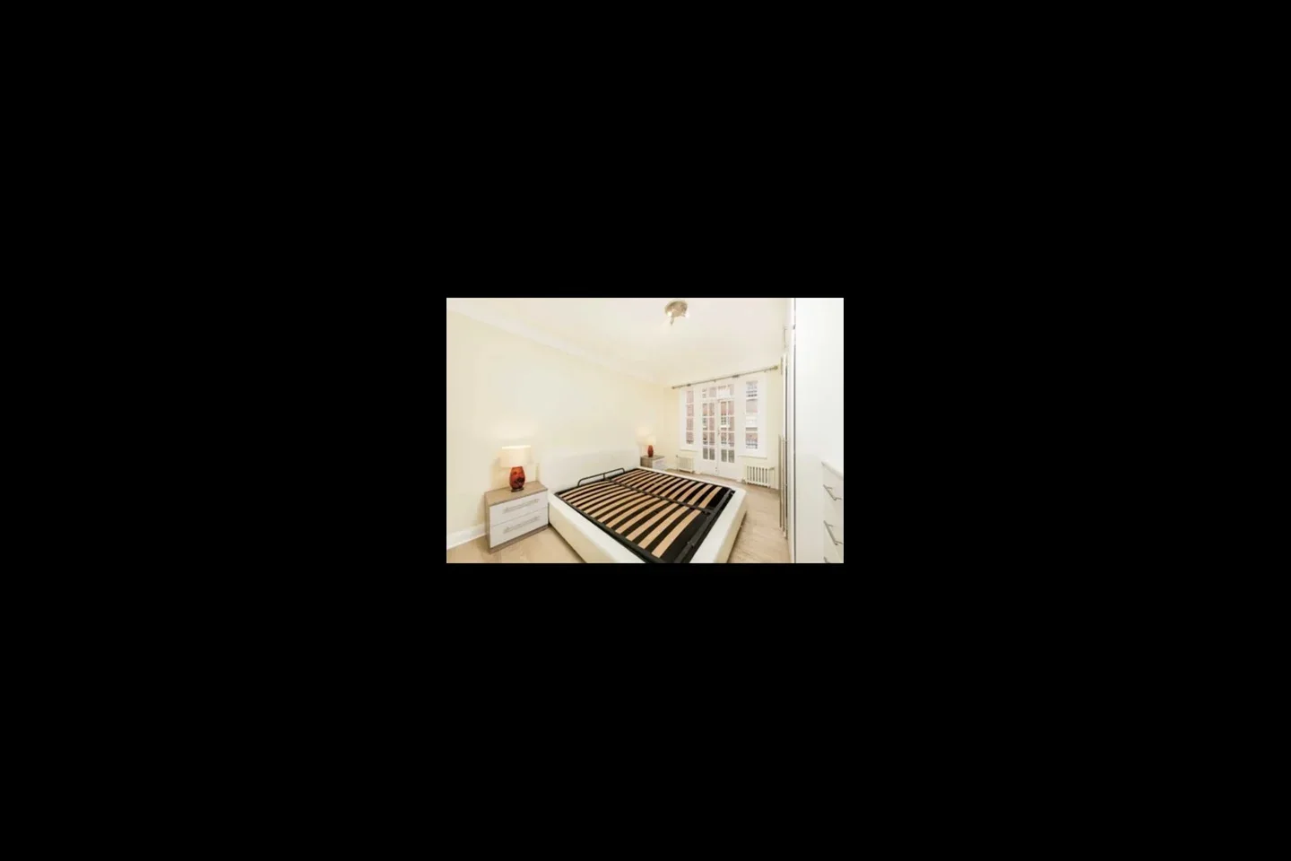 Flat Aspley House Driveway in City of Westminster