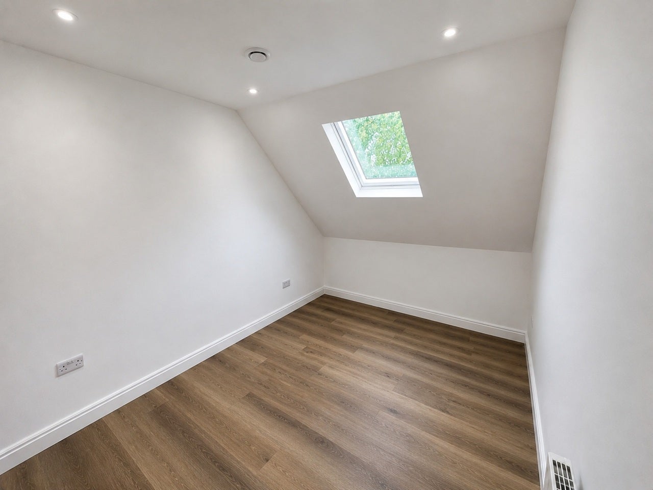 Flat Waverley Road in Bristol