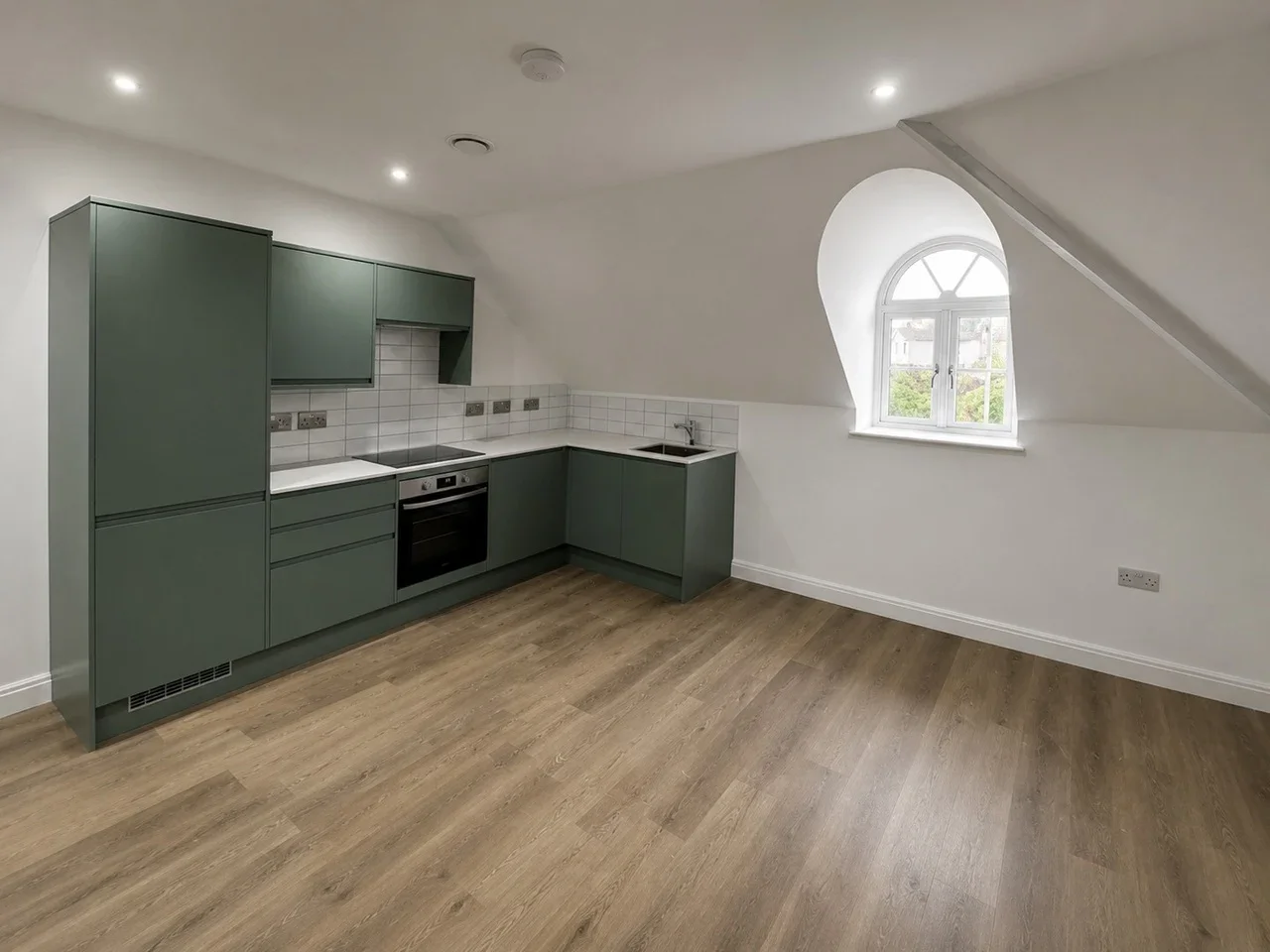 Flat Waverley Road in Bristol