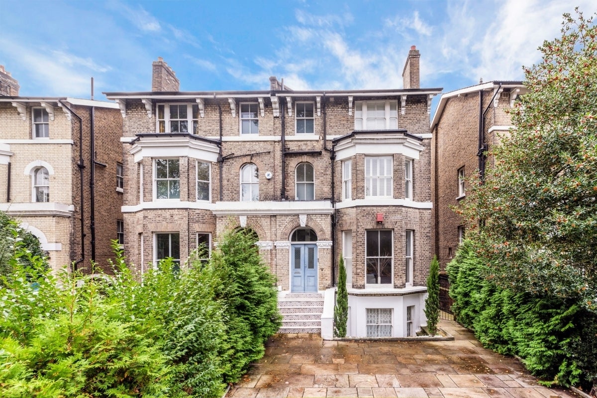 Flat Vanbrugh Park in Greater London