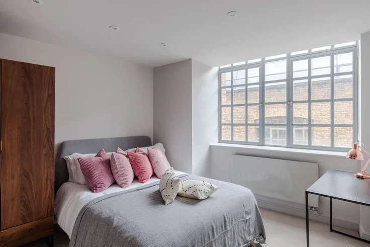 Flat Eyre Street Hill in Greater London