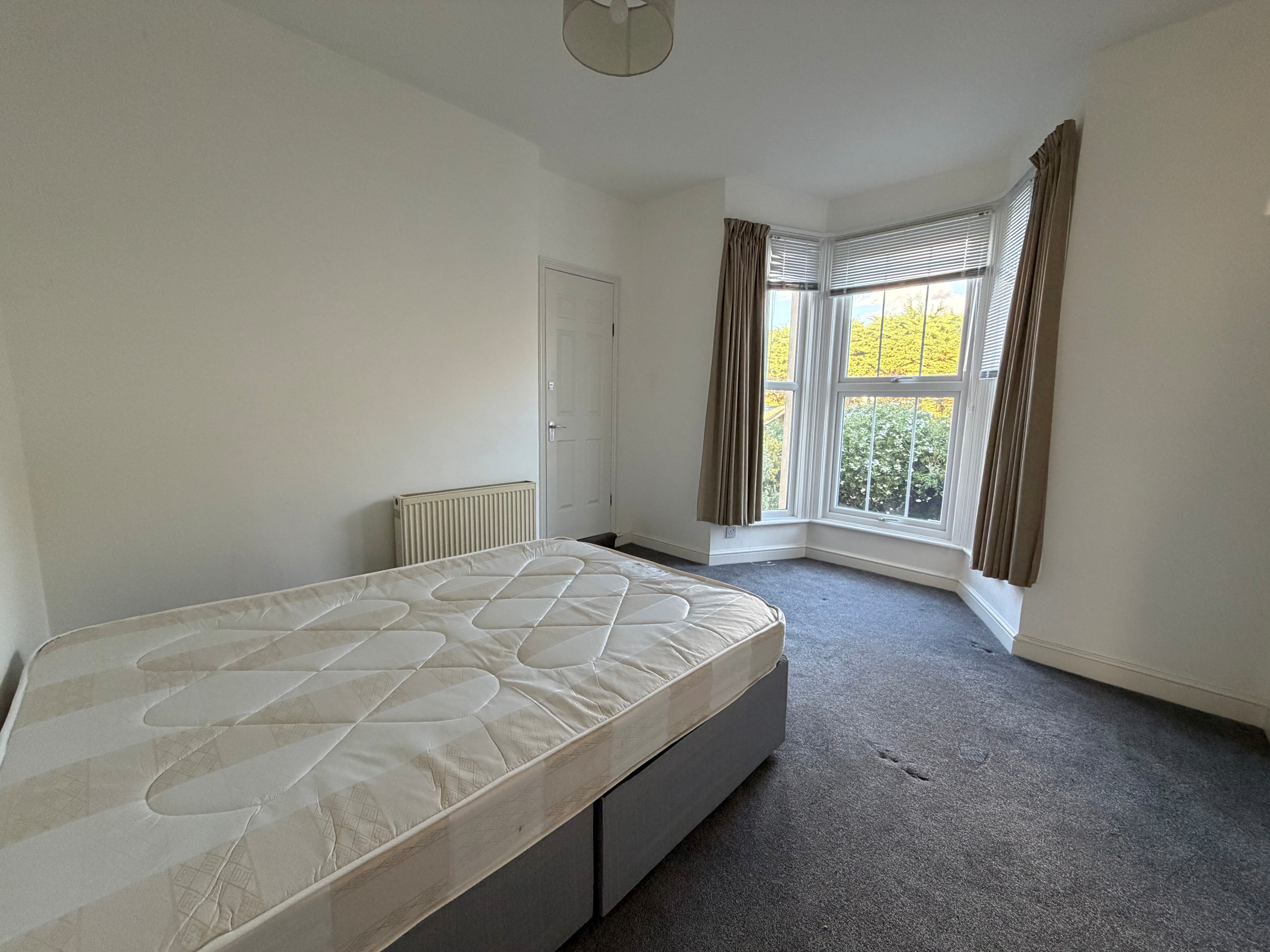 Flat Stade Street in Folkestone and Hythe District