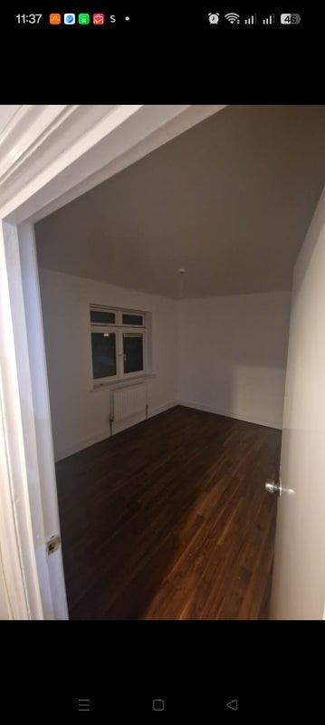 Room Rochdale Road in Greater London