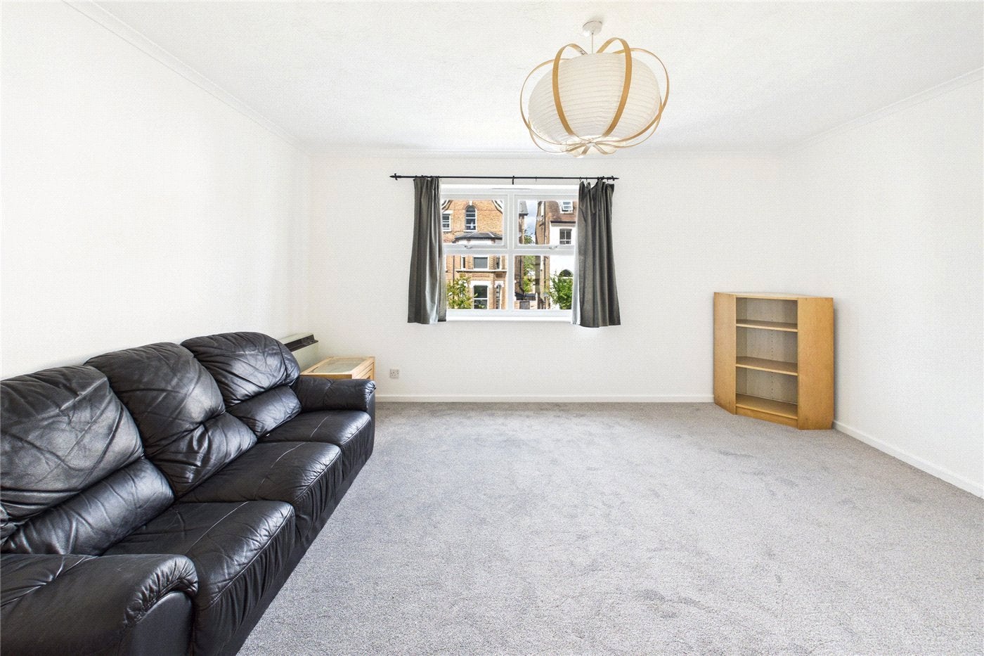 Flat Lewin Road in Greater London