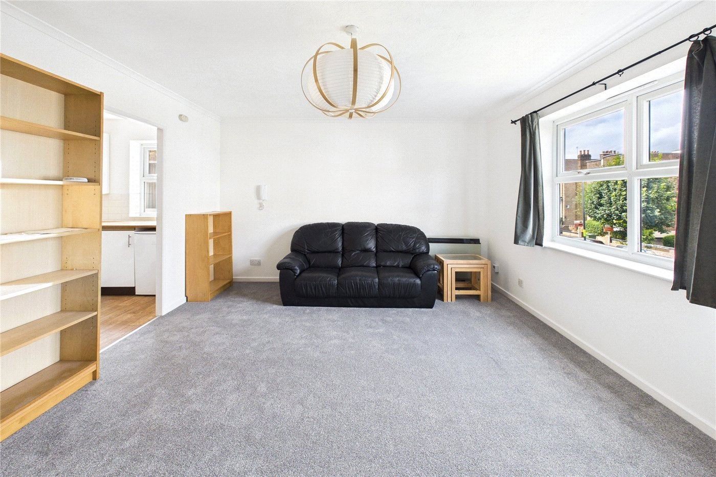 Flat Lewin Road in Greater London