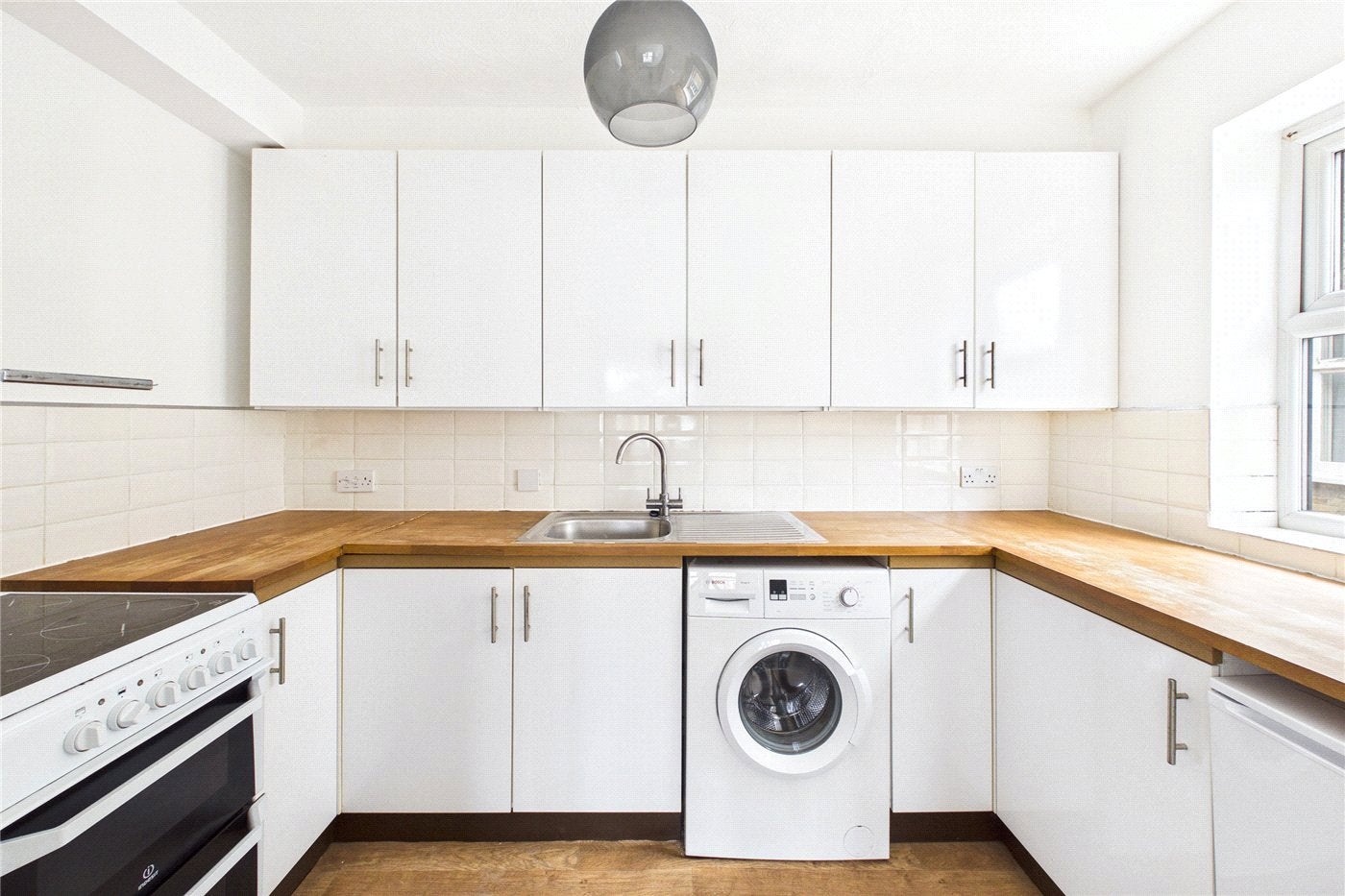Flat Lewin Road in Greater London