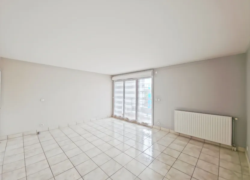 Flat Rue des Droits de l'Enfant in Fleury-les-Aubrais