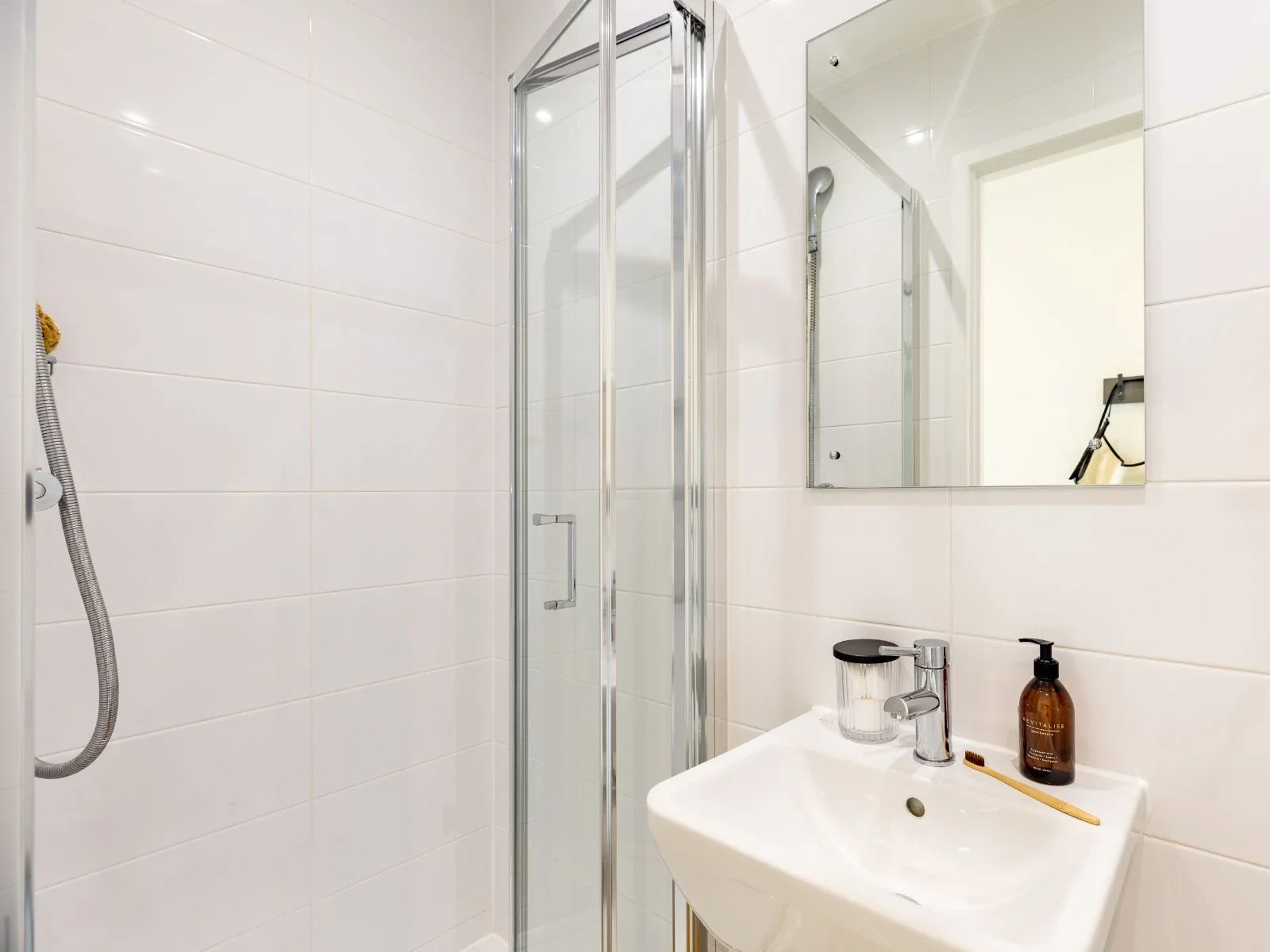 Room Rolls Road in Greater London