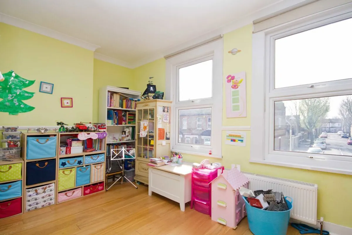 House Hessel Road in Greater London