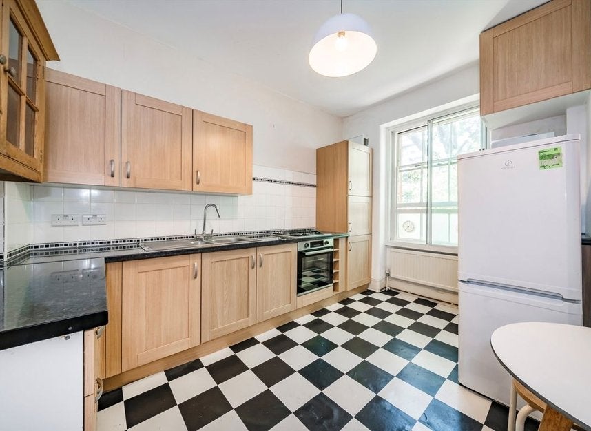 Flat Avonmore Road in Greater London