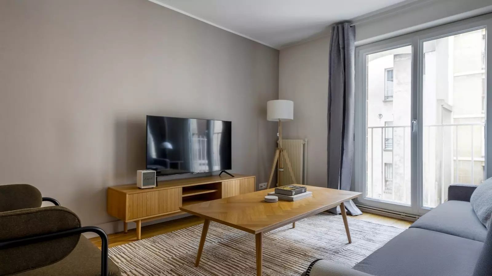 Flat Rue Guersant in Paris