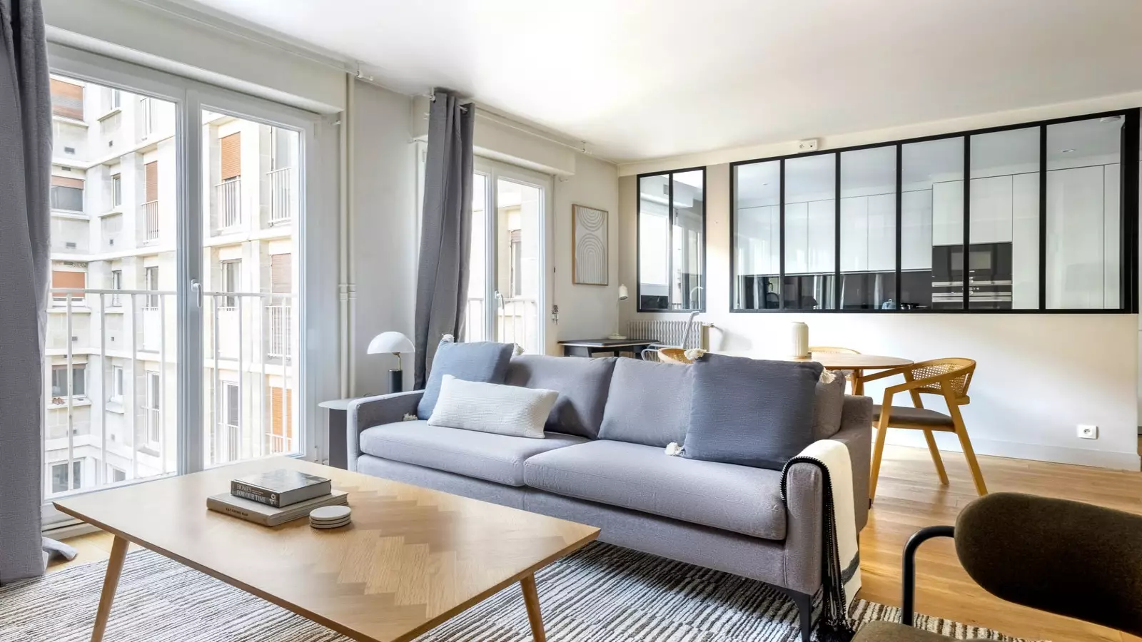 Flat Rue Guersant in Paris