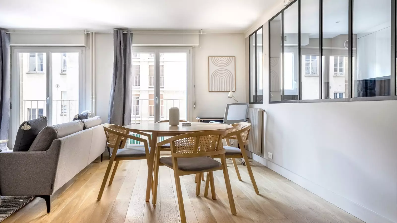 Flat Rue Guersant in Paris