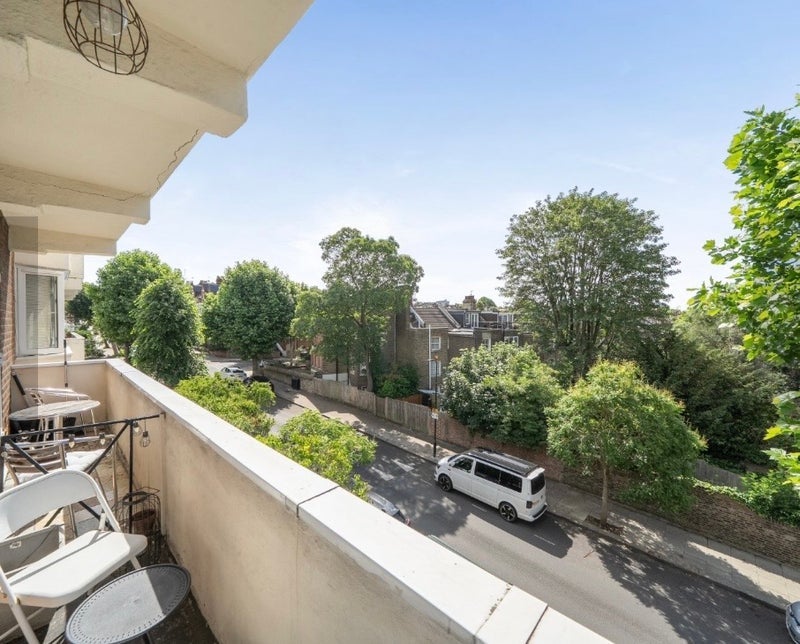 Room Sherriff Road in Greater London