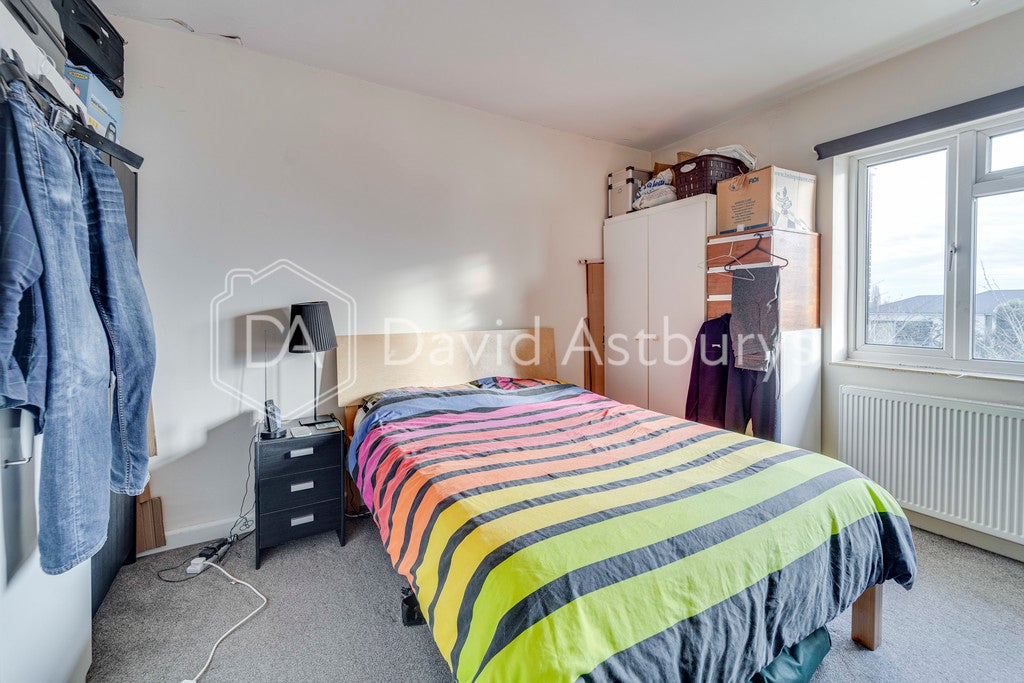 Flat Graywood Court in Greater London