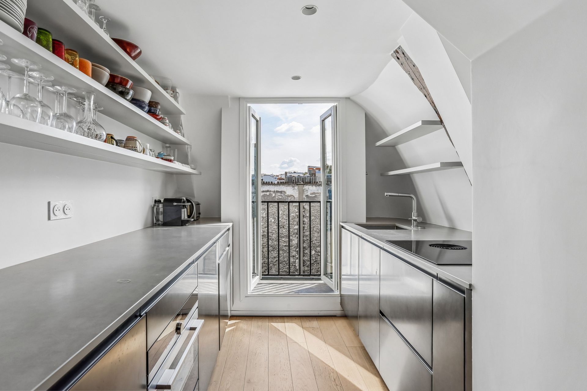 Flat Avenue Parmentier in Paris