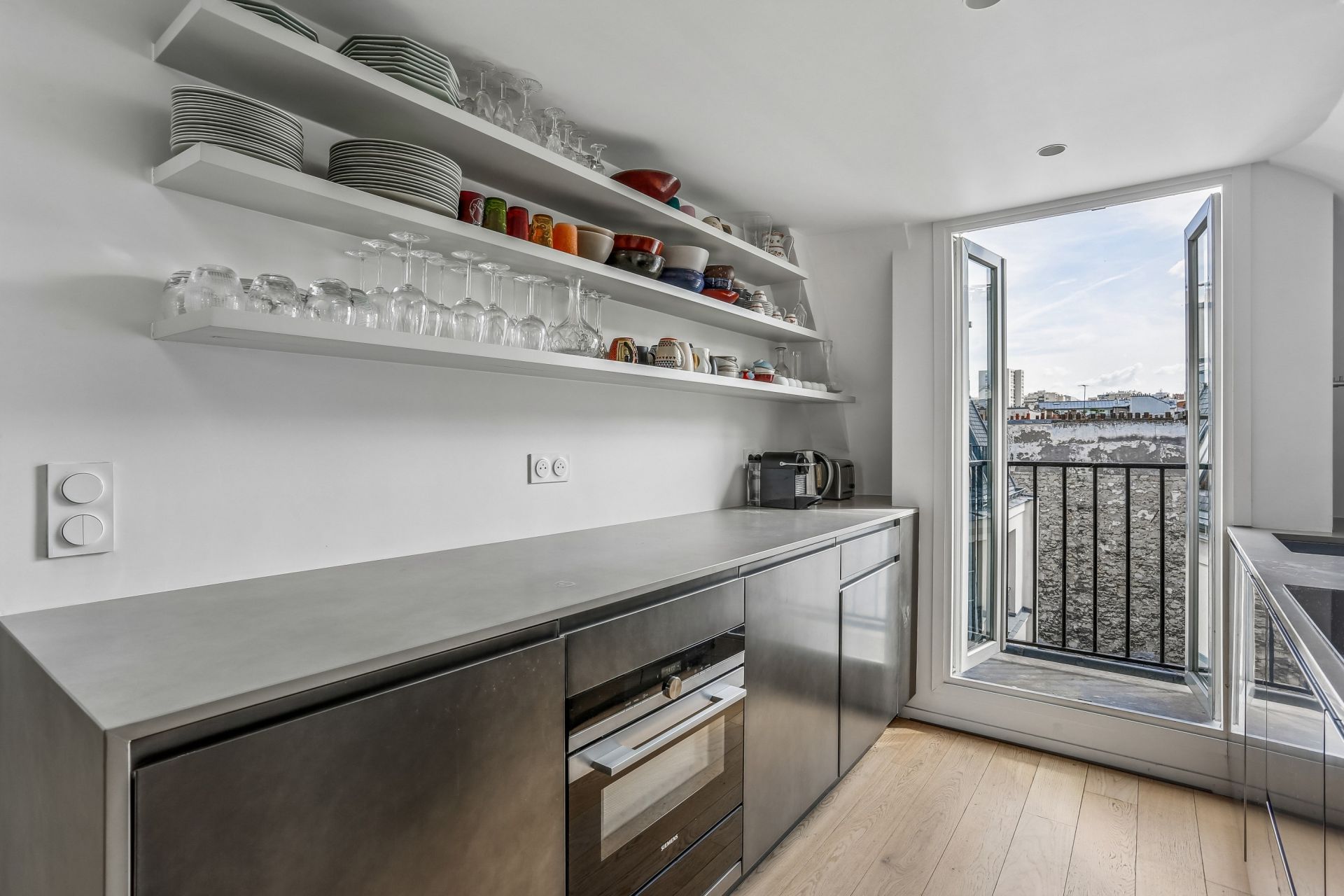 Flat Avenue Parmentier in Paris