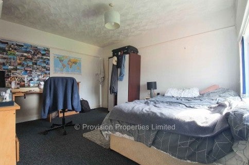 Flat Hessle Avenue in Leeds
