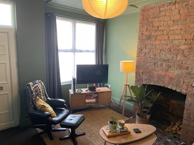 Room Langsett Road in Sheffield