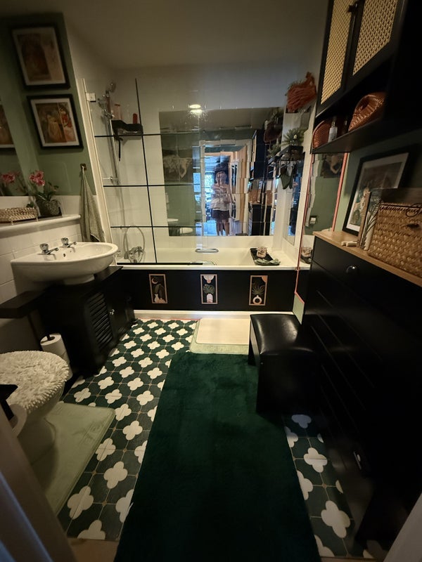 Room Warple Way in Greater London